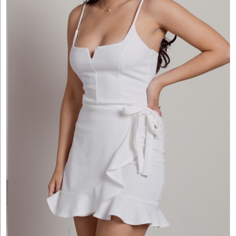 Ivory V-Wire Ruffle Wrap Dress - Picture 2 of 9